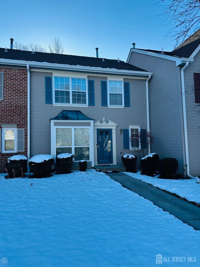 Photo - 143 Lindsey Ct Townhome