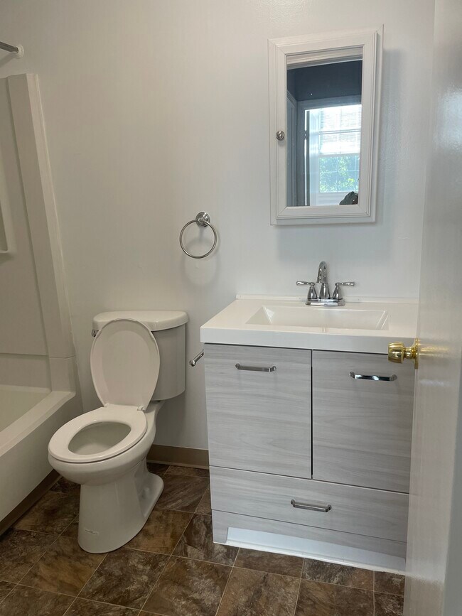 Gilbert Clock Apartments For Rent in Winsted, CT