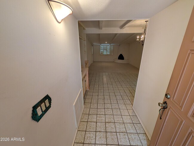 5650 N 78th Pl