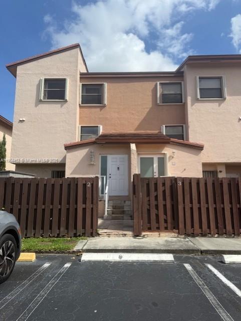 Photo - 515 W Park Dr