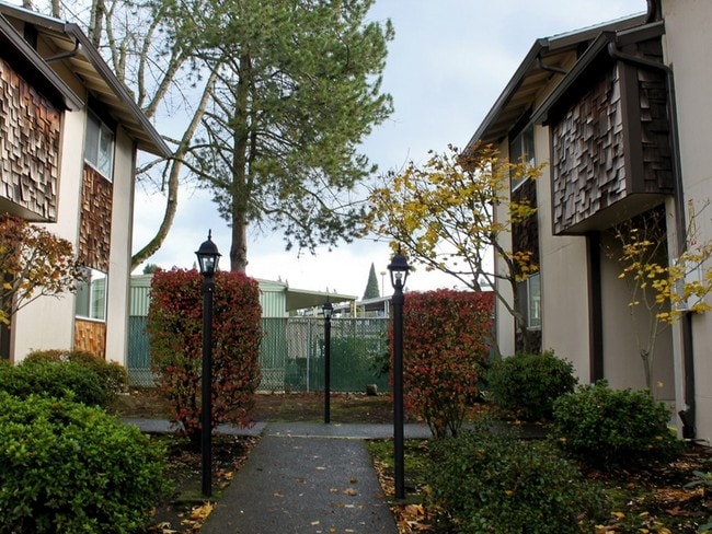 Building Photo - Courtney Square Rental