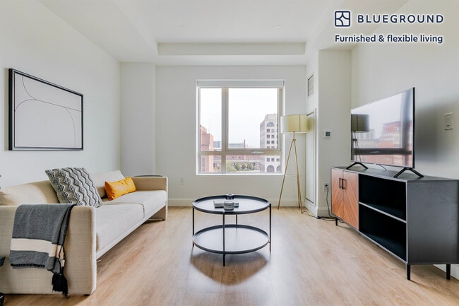 Building Photo - 99 Kneeland St Rental