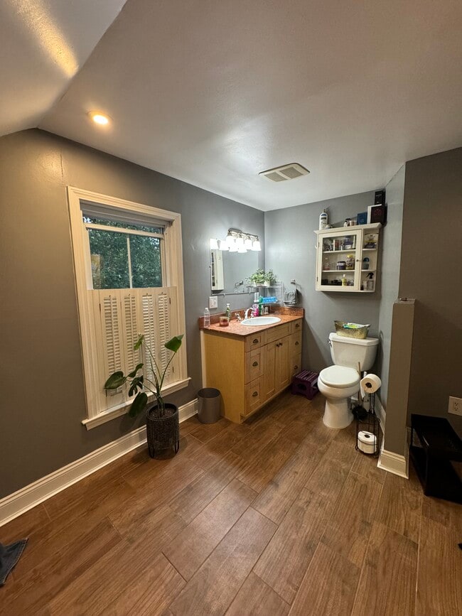 Photo - 109 Rumford St Unidad 109