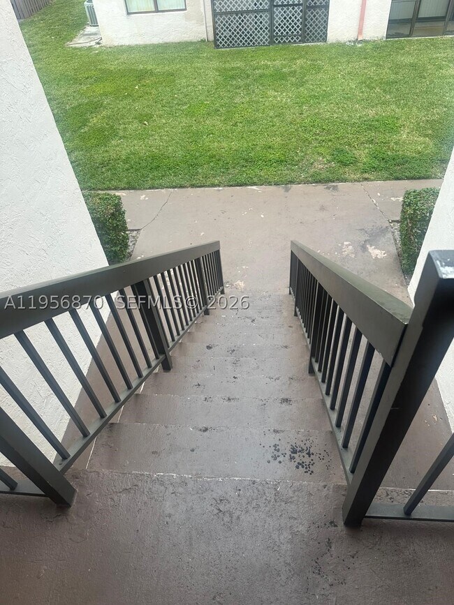 Photo - 855 NE 209th St Unit 203-34