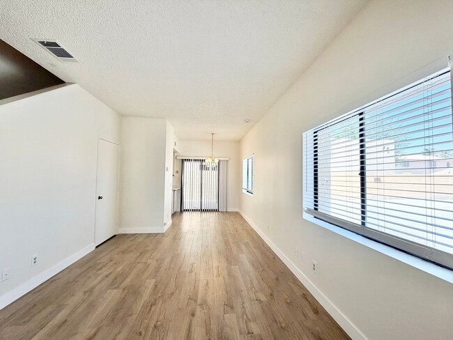 Photo - 28200 Landau Blvd Unidad 02