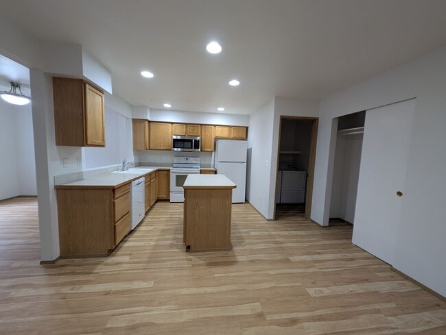 Photo - Large Duplex on Quiet Dead-End Street with 2-Car Garage, Washer & Dryer Provided