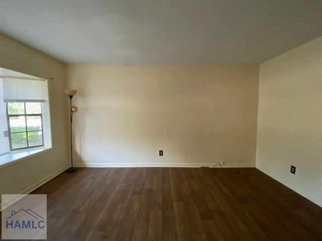 Photo - 262 Garden Cir