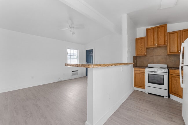 Photo - 1141 NE 23rd Ter