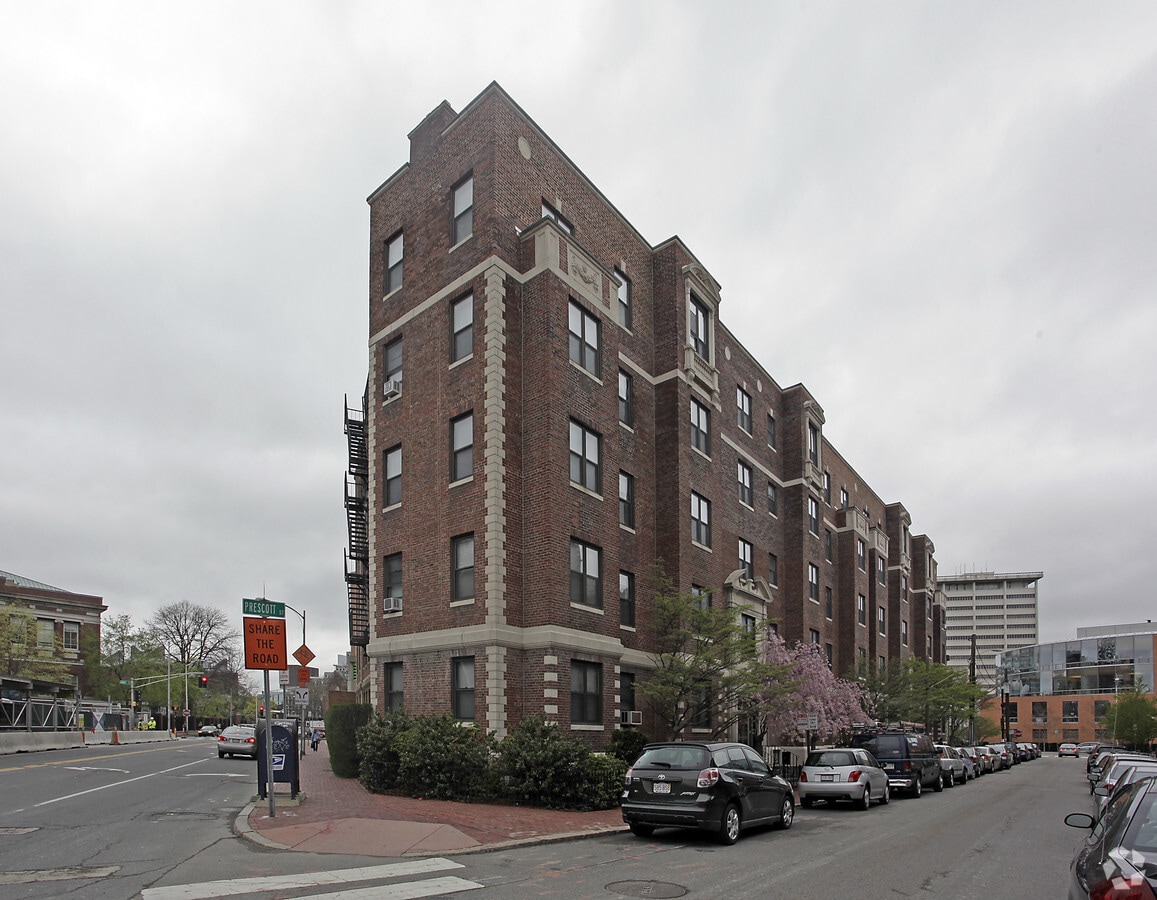 Photo - Harvard University Housing