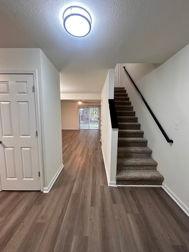 Photo - 1021 Fords Pointe Cir