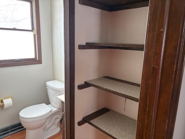 Photo - 2521 List St NW