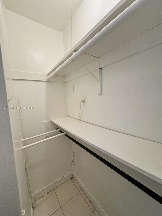 Photo - 124 SE 4th St Unit 2
