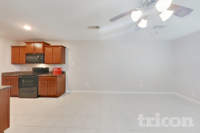 Photo - 628 Totem Trail Dr