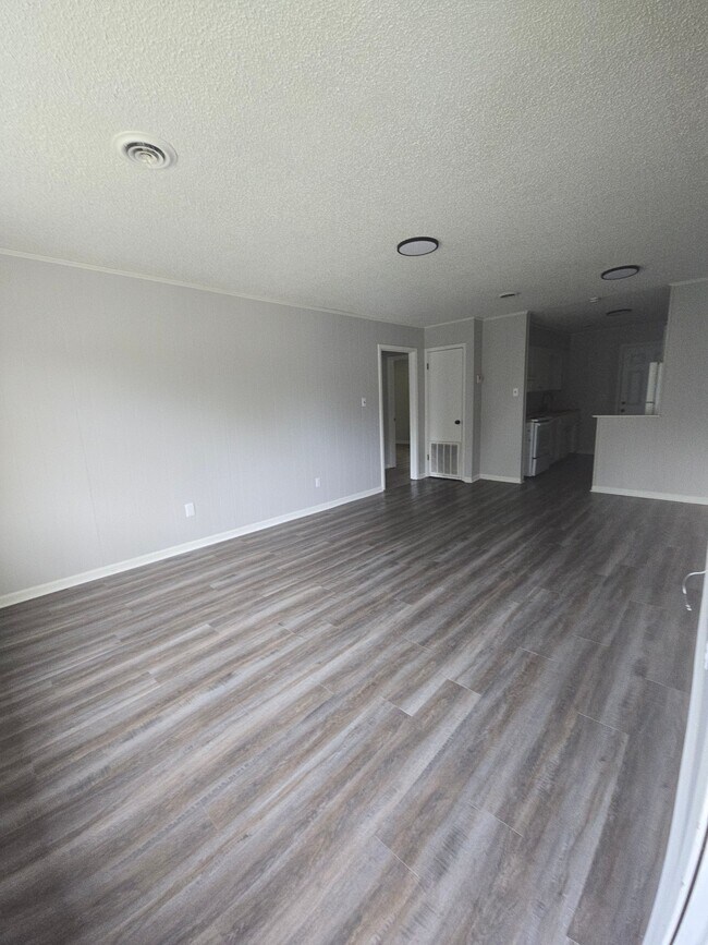 Photo - 207 Highland St