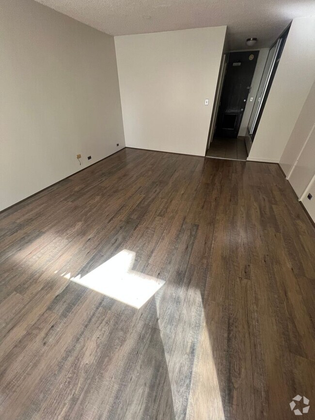 Building Photo - Renovated studio @ Pacific Grand $1400.00 Rental