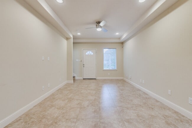 430 Pecore St