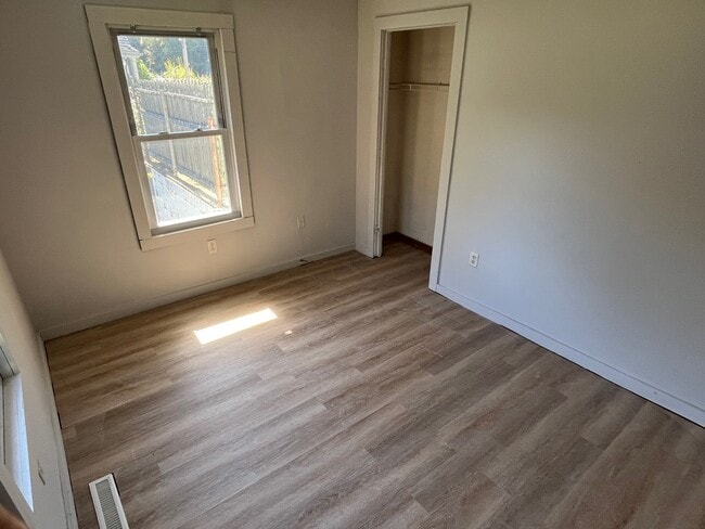 Photo - 24 Washburn St Unidad A