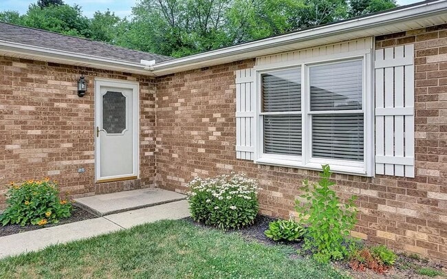 Photo - 4912 Follins Ct