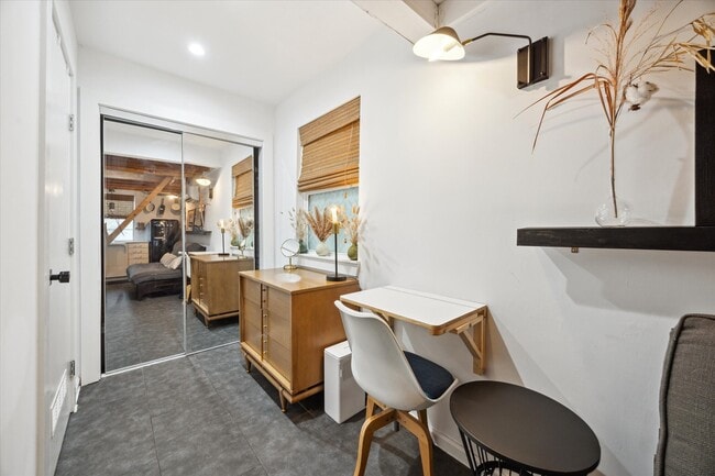 Photo - 914 Snover St