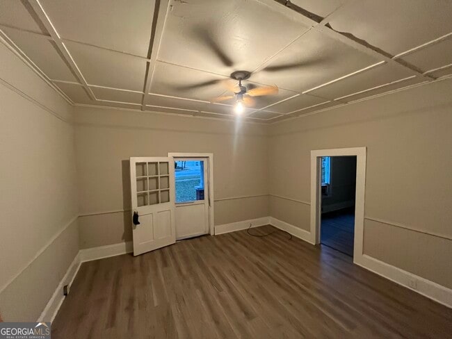 Photo - 910 Truitt Ave