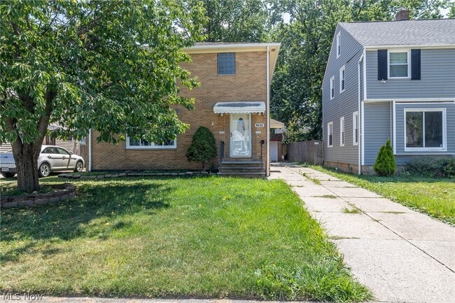 Photo - 8221 Pelham Dr