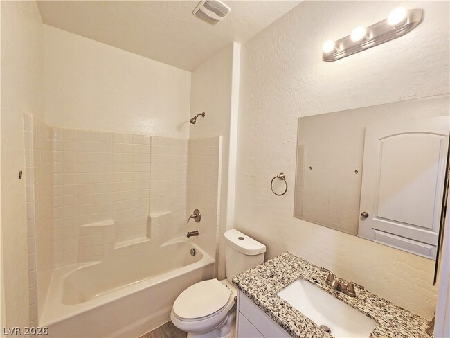 Photo - 1121 Sixshooter Ave