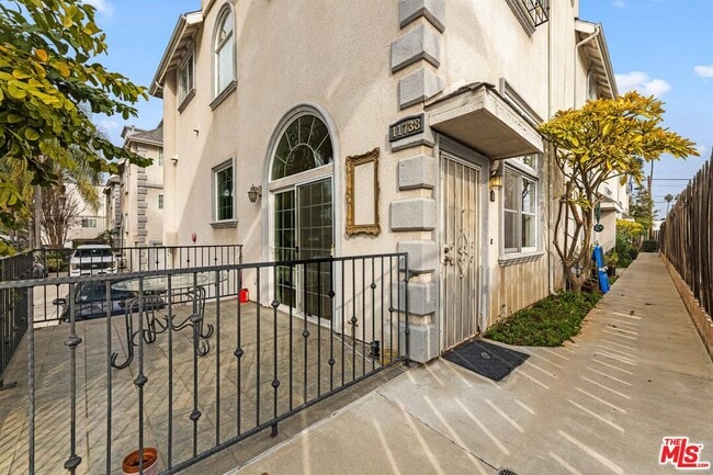 Building Photo - 11738 Valley View Ave Unit 1