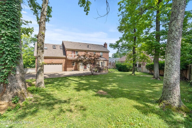 Photo - 305 Lake Forest Pkwy