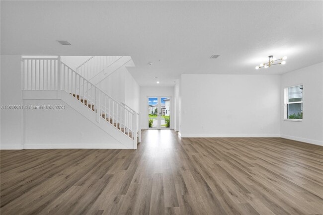 4422 SW 122nd Way