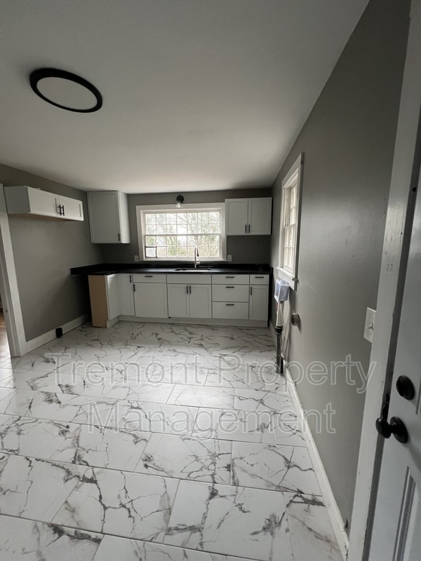 Photo - 2512 Campbell St