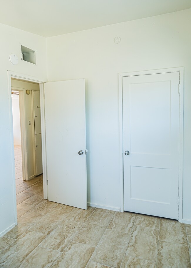 Photo - 2317 S Forgeus Ave