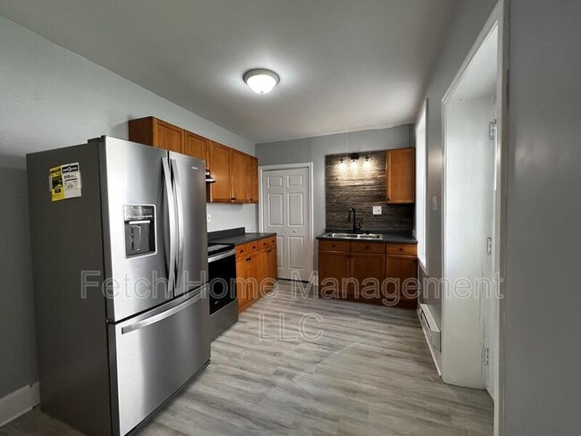 Photo - 538 Chester St