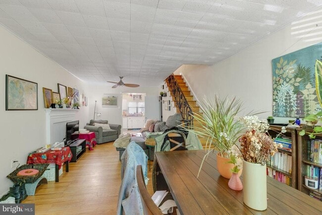 Photo - 1922 S Camac St