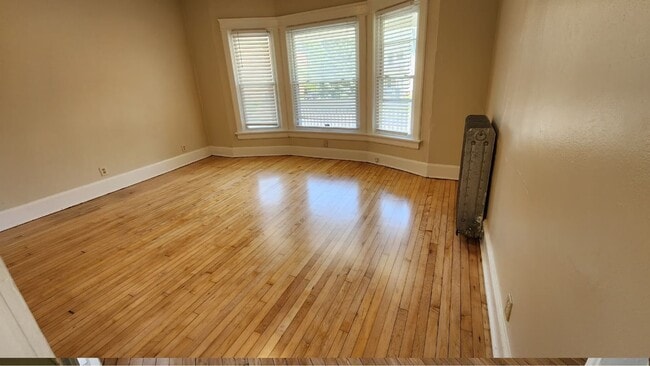 Building Photo - 3373 N Oakland Ave Rental