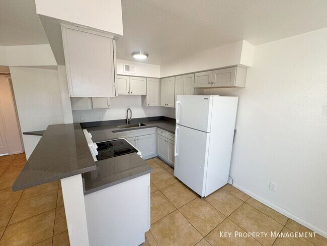 Photo - 1656 Stevens St Unit #3