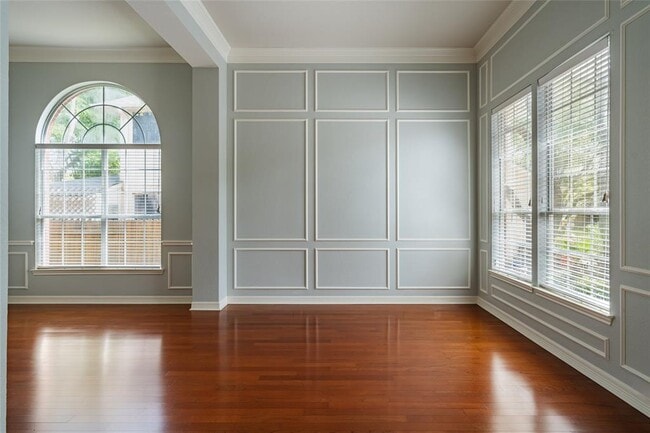 Photo - 10020 Lachlan Dr