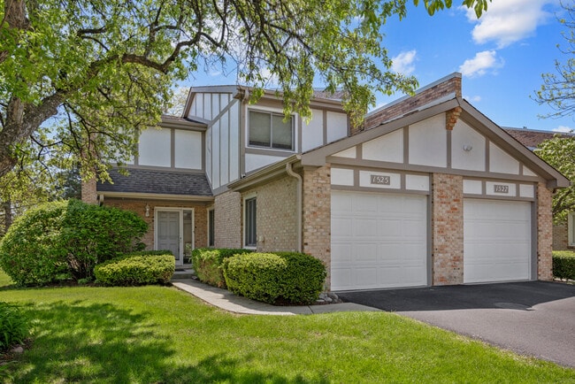 Building Photo - 1525 Columbia Ct