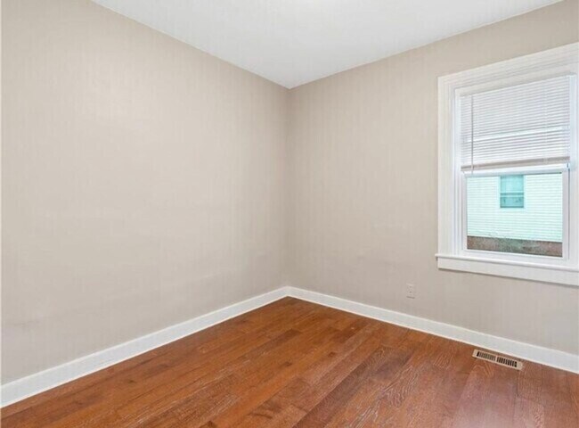 Photo - 244 Veazie St Unidad 2