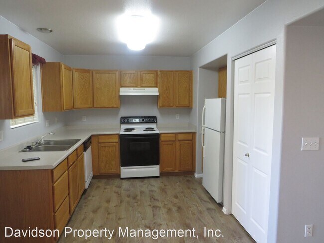 Photo - 2 br, 1 bath House - 376 Kitfield View