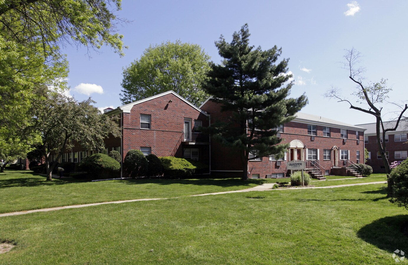 Cranetown Apartments - Cranetown Apartments