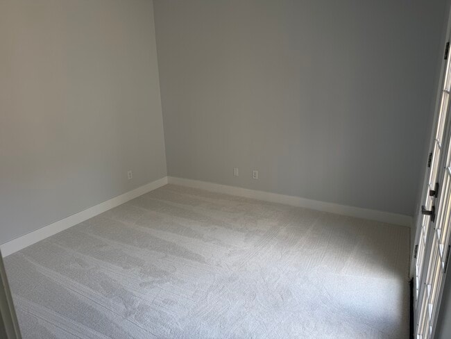 Photo - 107 Brookshire Ln