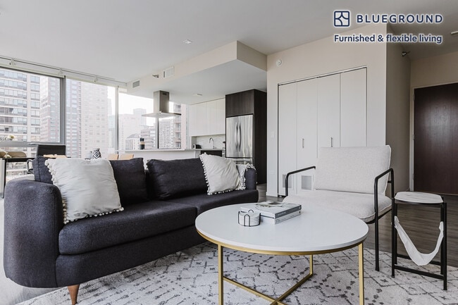 Photo - 8 E Huron St Unit FL16-ID1114