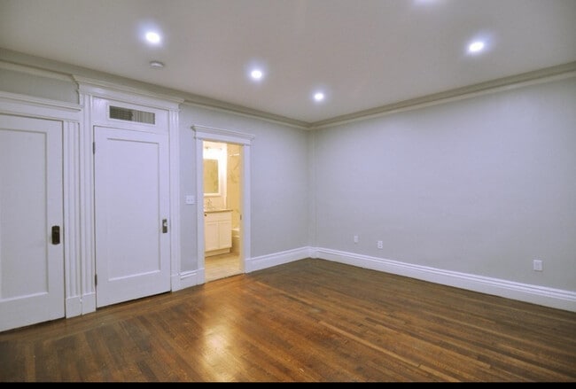 Building Photo - 464 Commonwealth Ave Unit 25 Rental