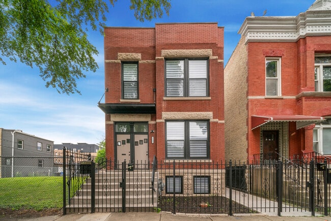 Photo - 1137 N Francisco Ave Apartment Unit 1