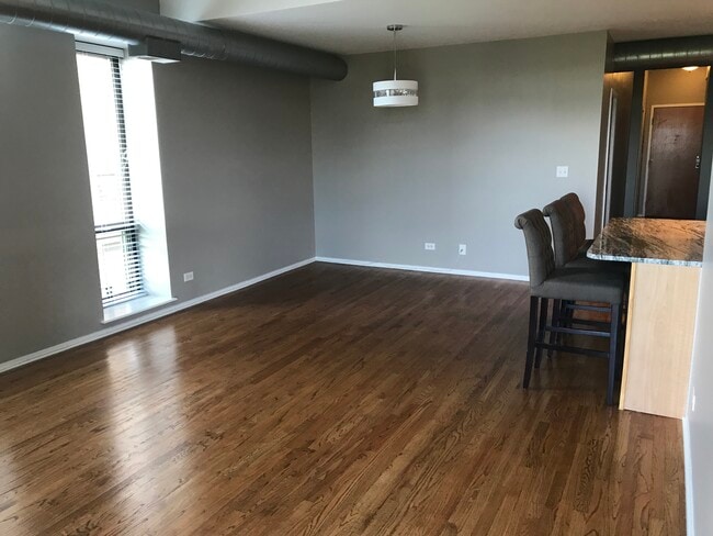 Dining room - 811 S Lytle St Unit 511