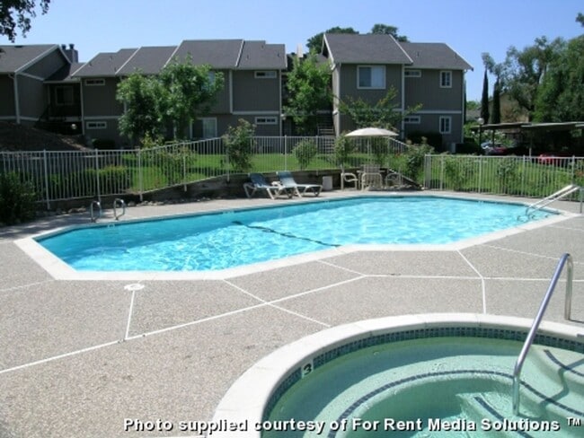 Cirby Oaks Apartment Homes