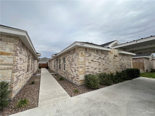 Building Photo - 13 Israel E Ave