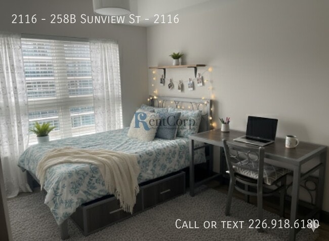 Photo - 258B-258B Sunview St