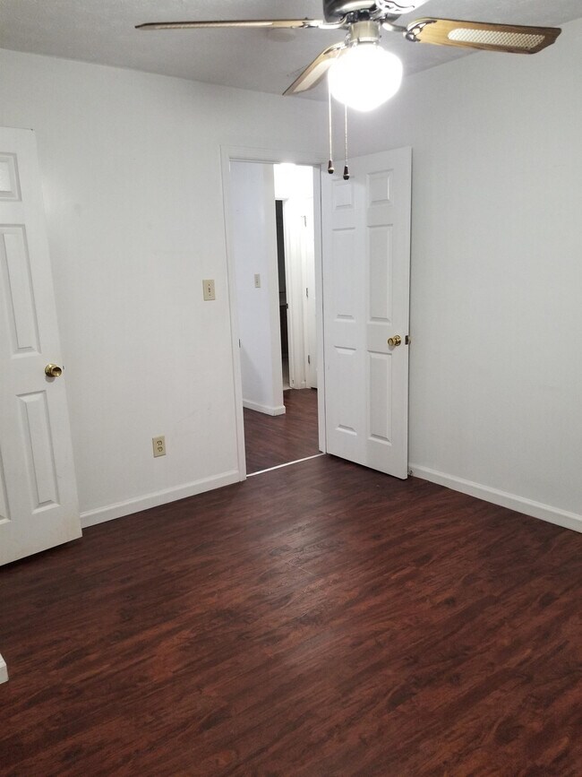 Photo - 355 10th St NW