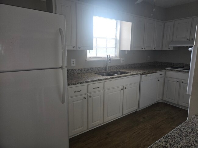 Photo - 3600 Chateau Dr Unit E-205